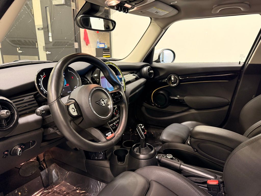 Thumbnail: 2023 MINI Cooper - 11