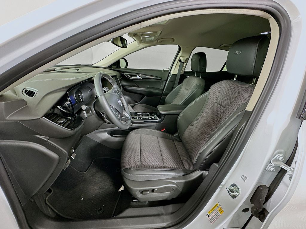 Thumbnail: 2023 Buick Envision - 20