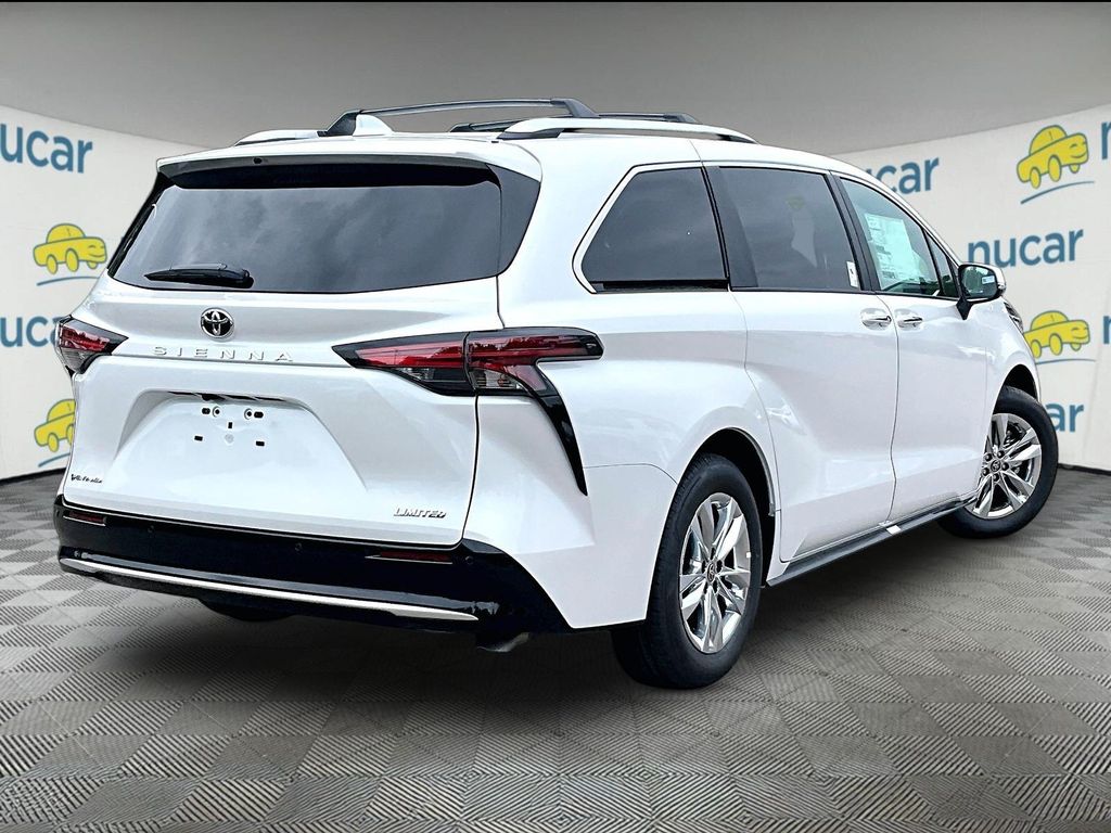 2026 Toyota Sienna — photo 7