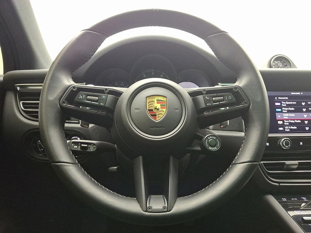 Thumbnail: 2024 Porsche Macan - 20