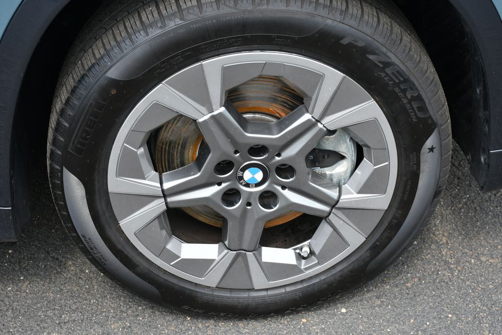 Thumbnail: 2026 BMW X1 - 17