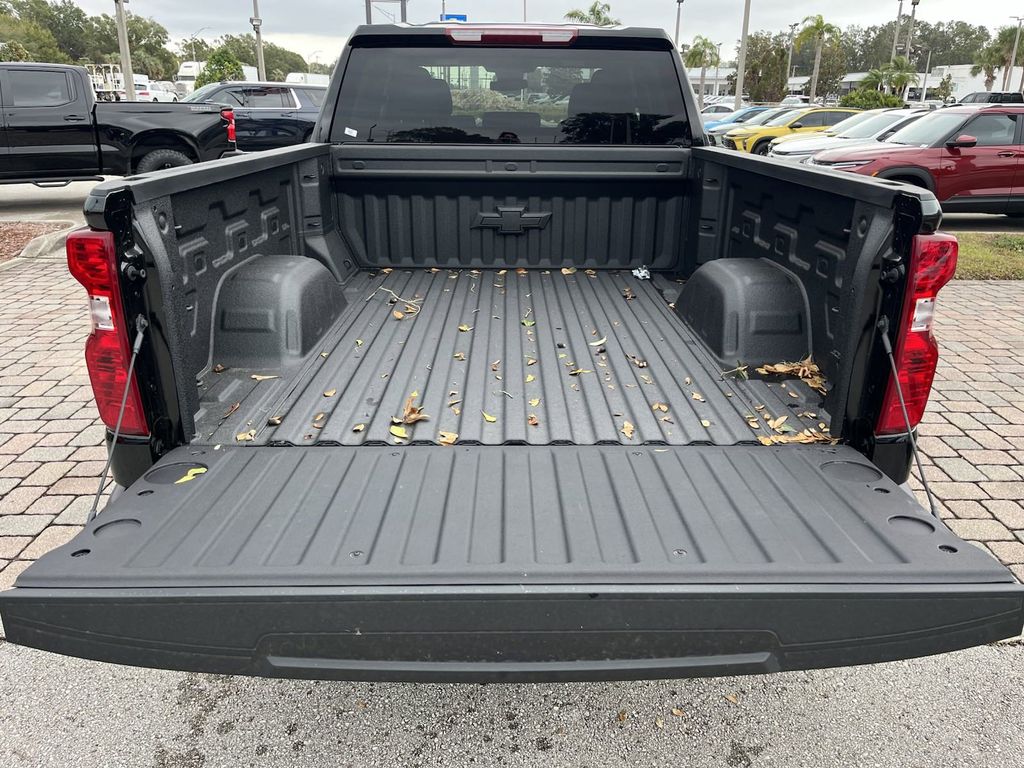 2025 Chevrolet Silverado 1500 Custom 5