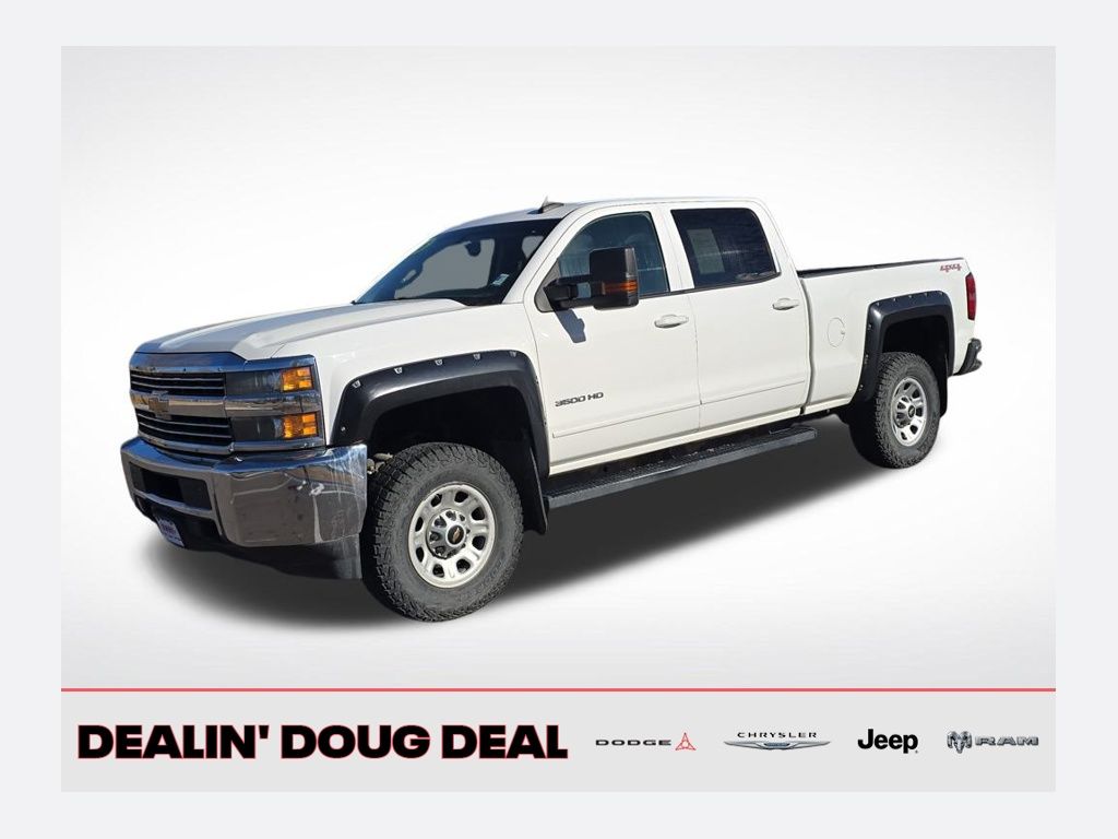White 2015 Chevrolet Silverado 3500HD Pickup Truck Four-Wheel Drive 6-Speed Automatic Overdrive