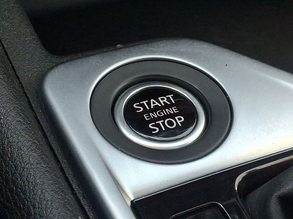 Thumbnail: 2023 Nissan Sentra - 24