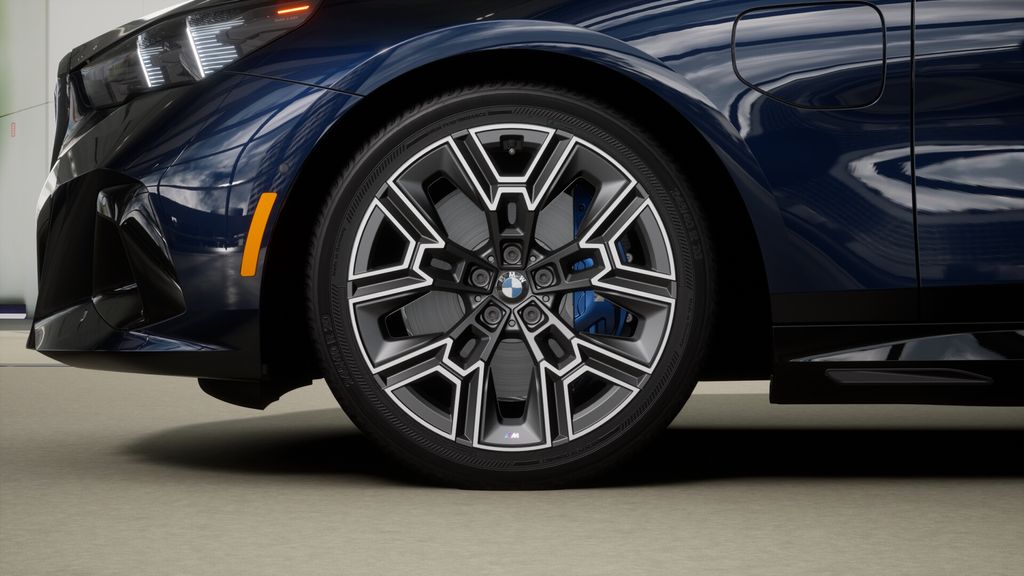 Thumbnail: 2026 BMW 5 Series - 32