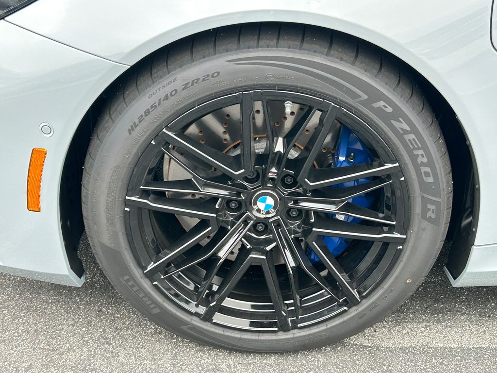 Thumbnail: 2027 BMW M5 - 9