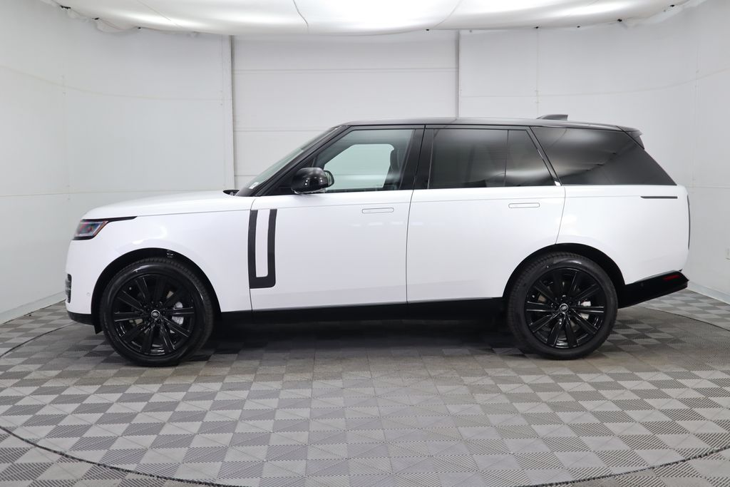 2025 Land Rover Range Rover SE 8