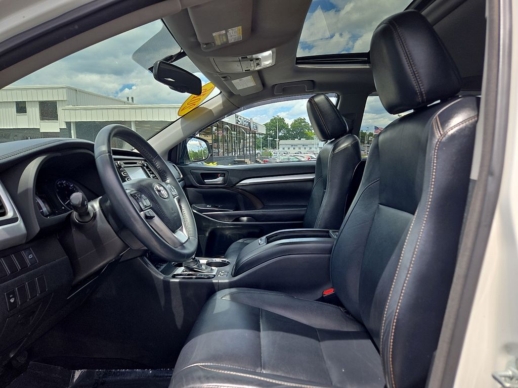 2016 Toyota Highlander
