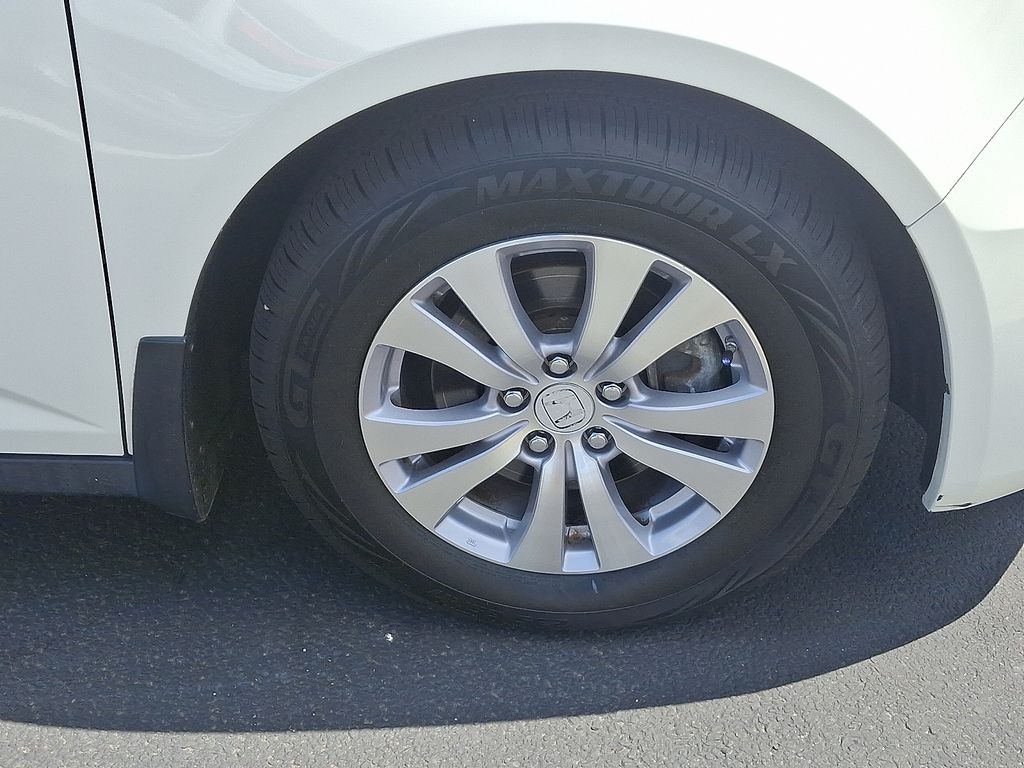 2016 Honda Odyssey EX 8