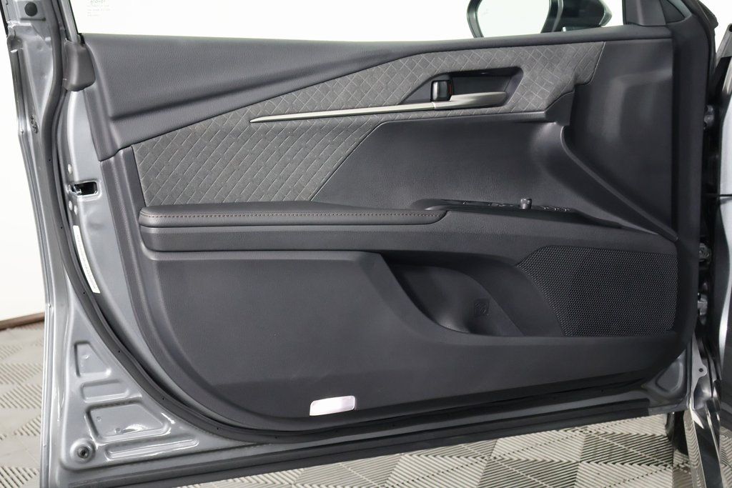 Thumbnail: 2025 Toyota Camry - 12