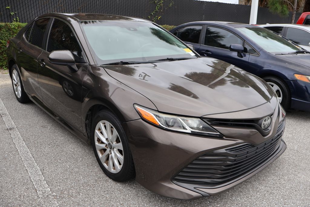 Thumbnail: 2018 Toyota Camry - 6