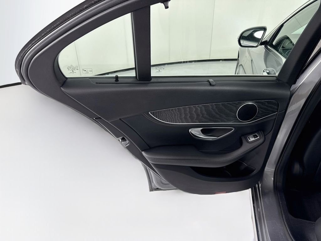 Thumbnail: 2016 Mercedes-Benz C-Class - 26