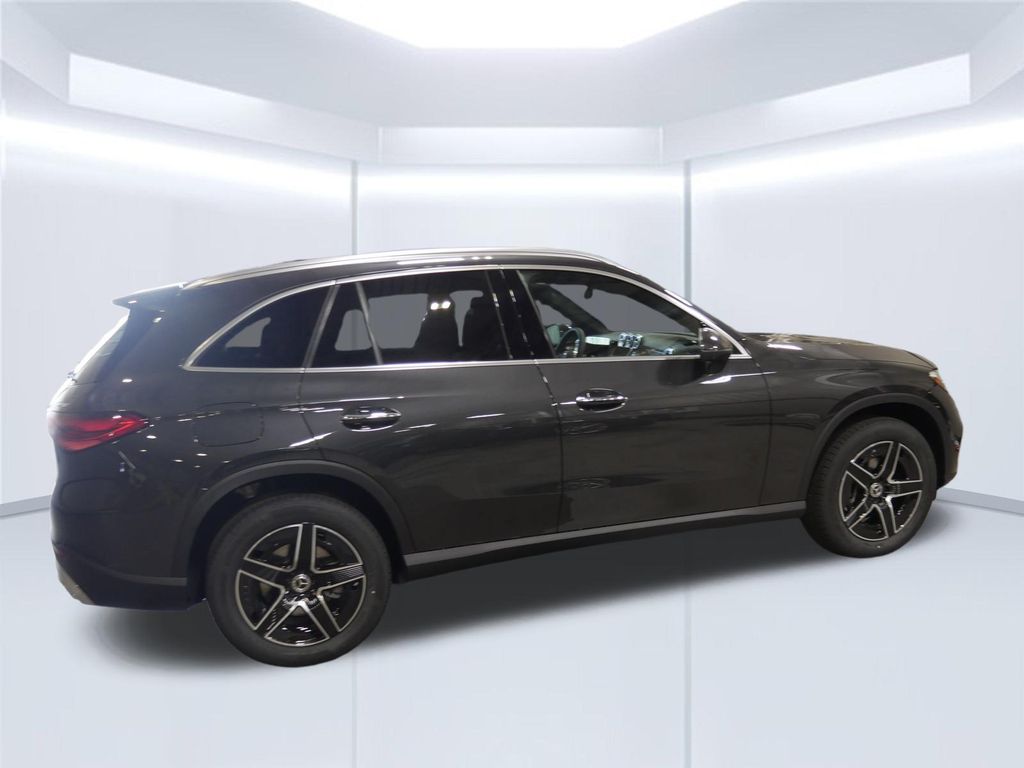 Thumbnail: 2026 Mercedes-Benz GLC - 6