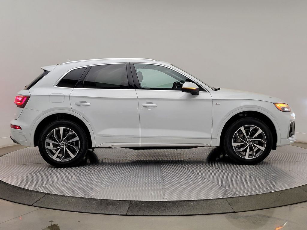 Thumbnail: 2023 Audi Q5 - 6