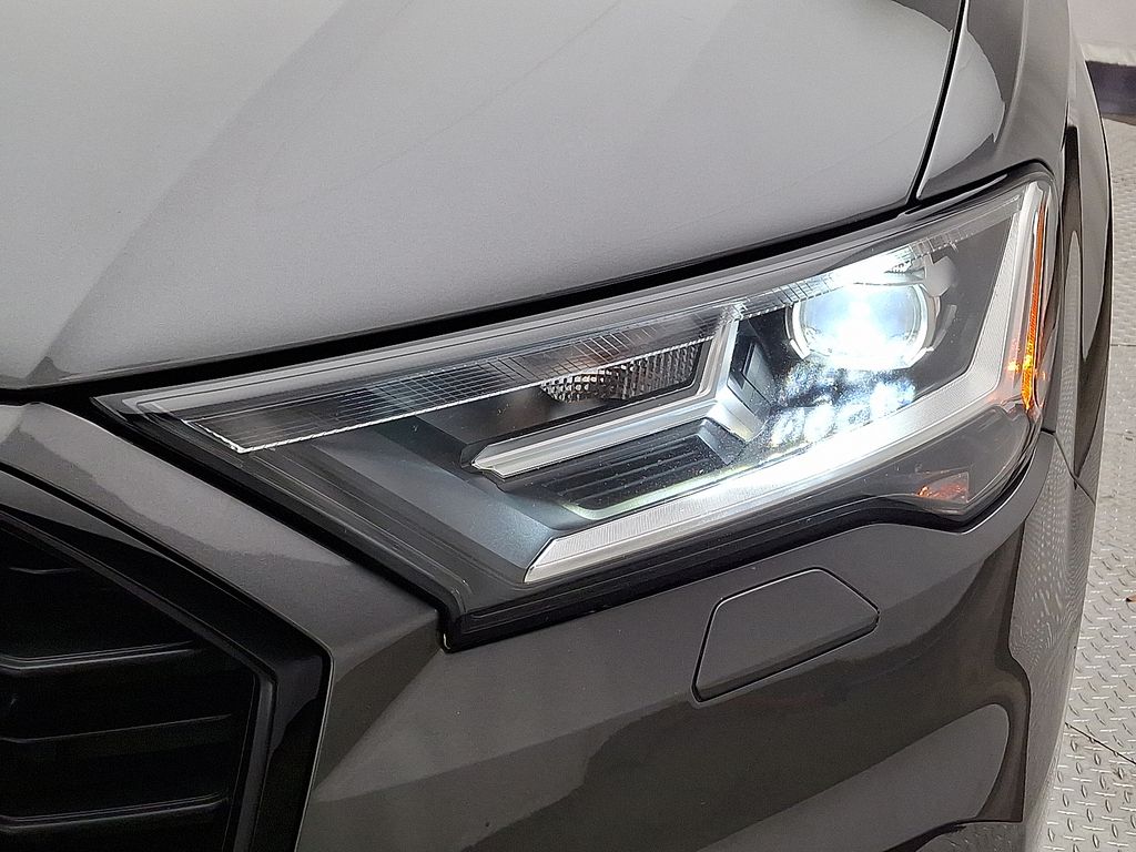 Thumbnail: 2021 Audi Q7 - 9