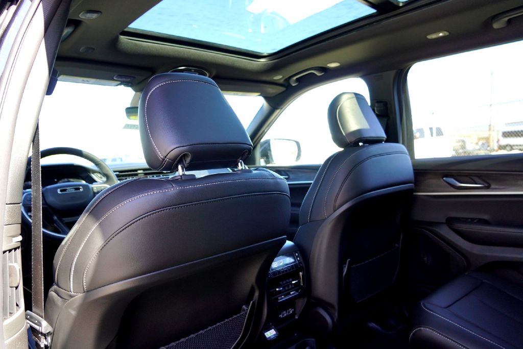 New Car 2025 Jeep Grand Cherokee L  Limited For Sale Under $50,000 In Taylor, Texas