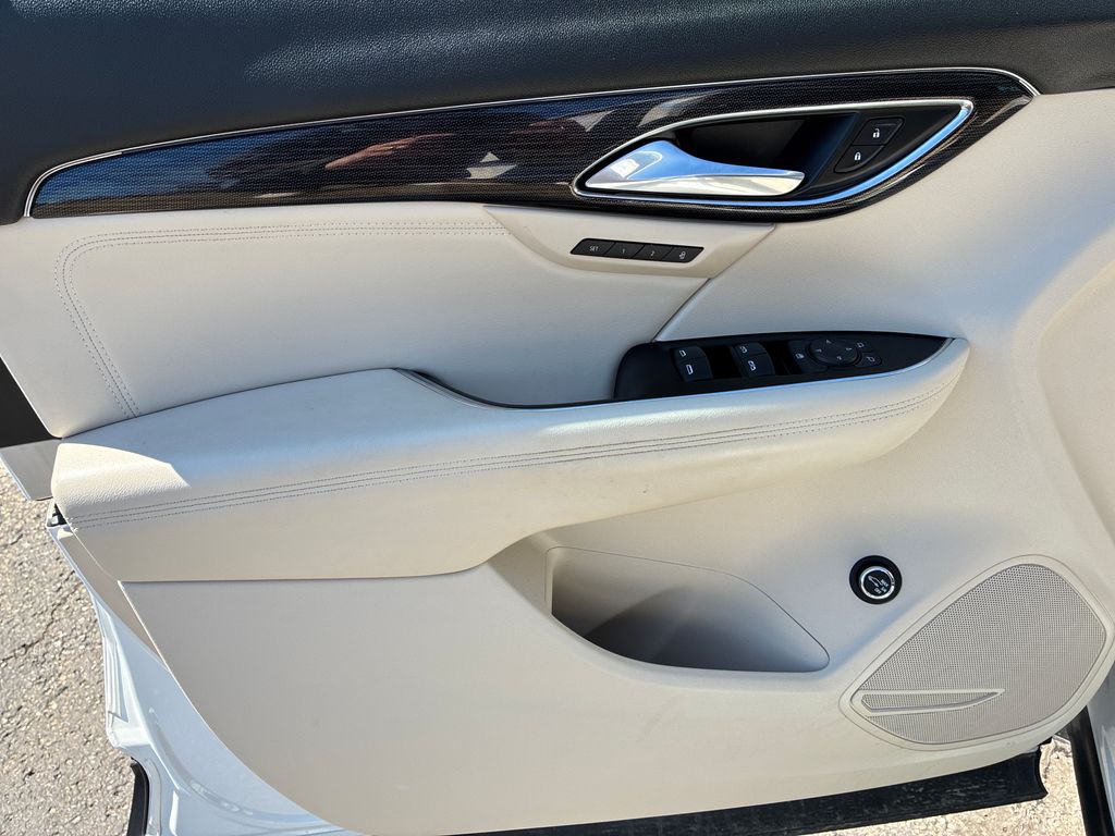 2023 Buick Envision Essence - 11
