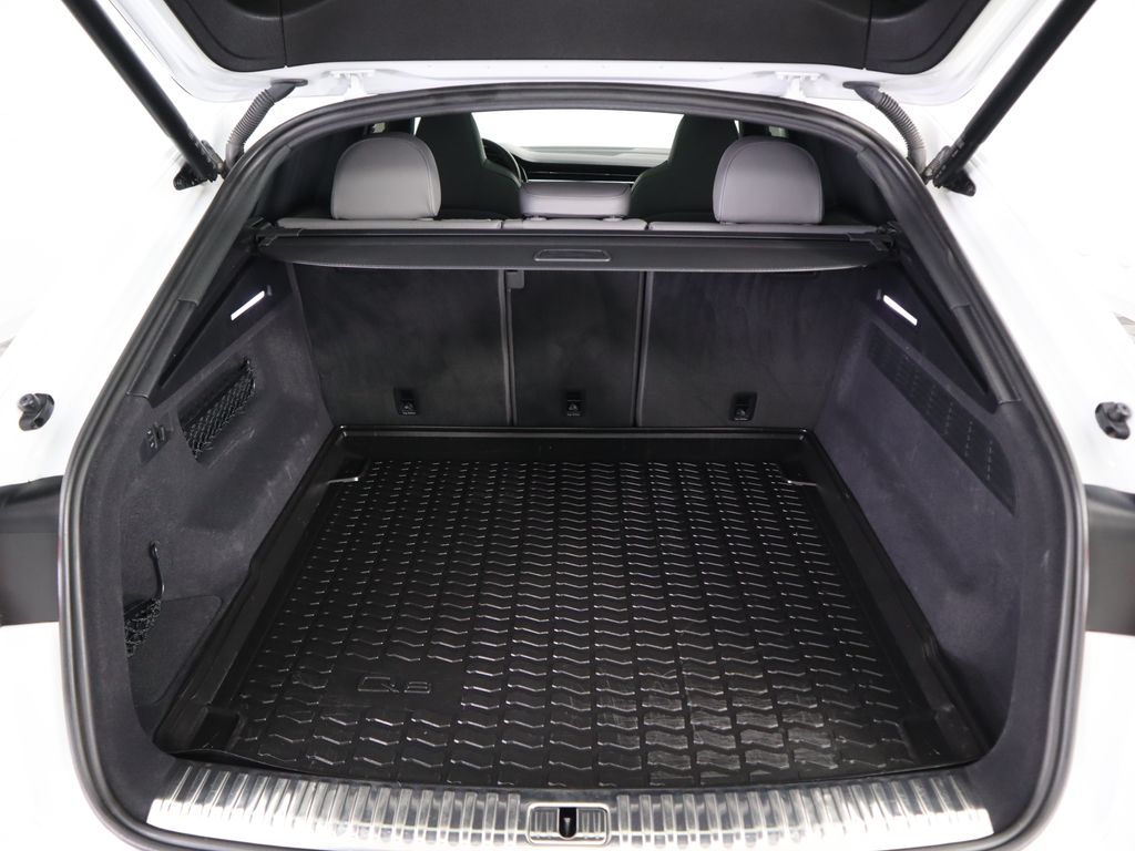 Thumbnail: 2022 Audi SQ8 - 29