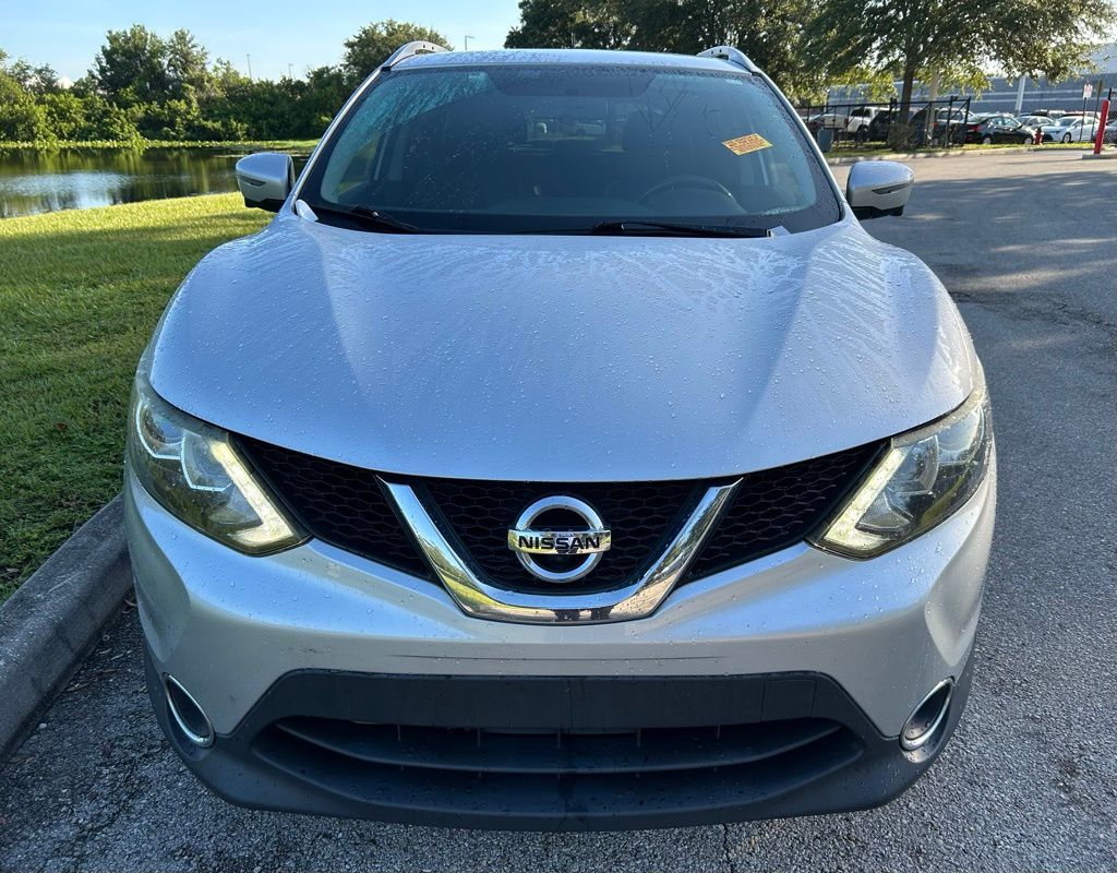 Thumbnail: 2017 Nissan Rogue Sport - 8
