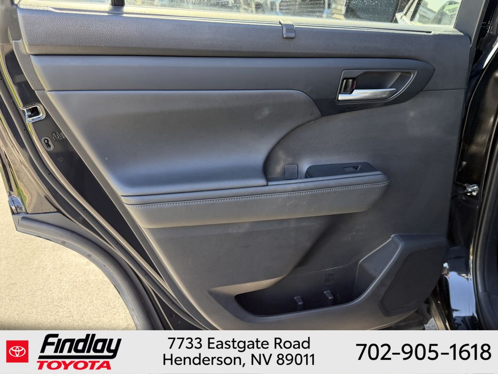 Used 2024 Toyota Highlander SUV