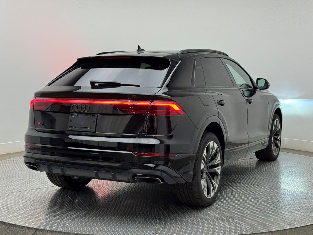 Thumbnail: 2025 Audi Q8 - 11