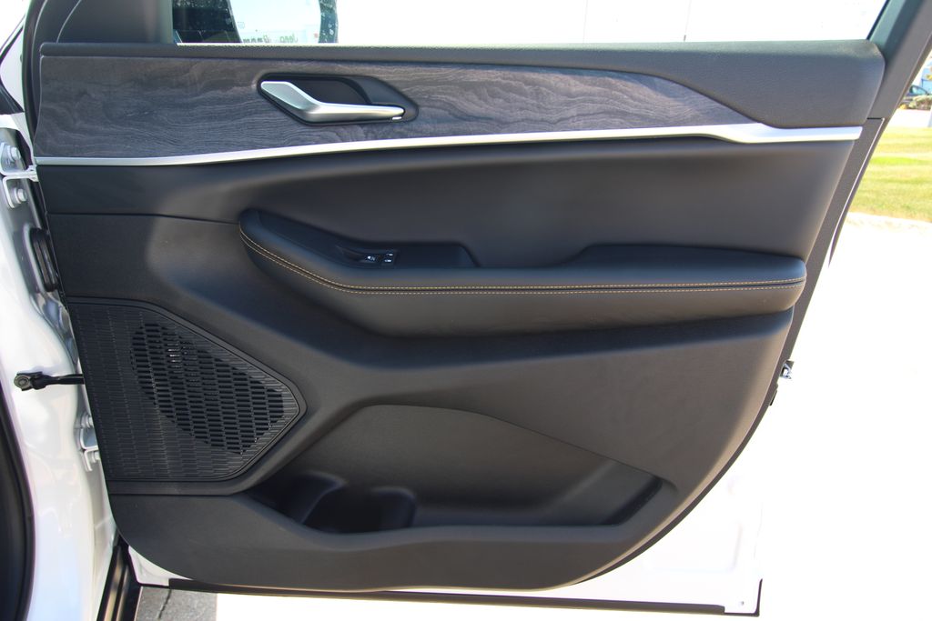 New 2026 Jeep Grand Cherokee L SUV