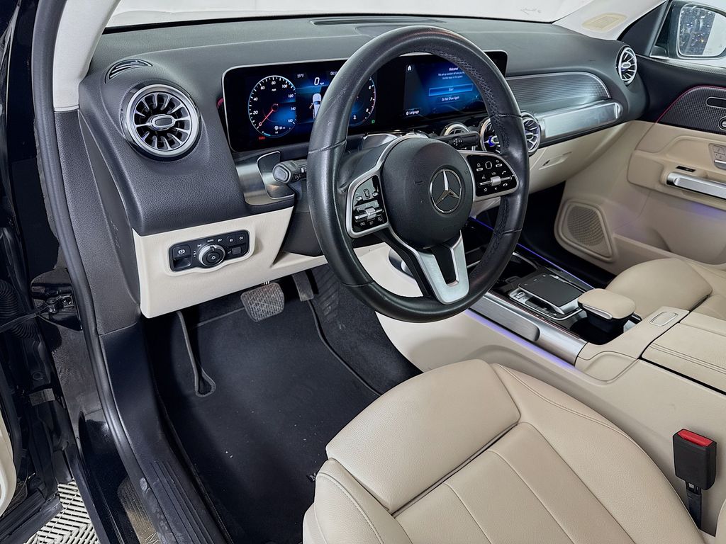 Thumbnail: 2020 Mercedes-Benz GLB - 9