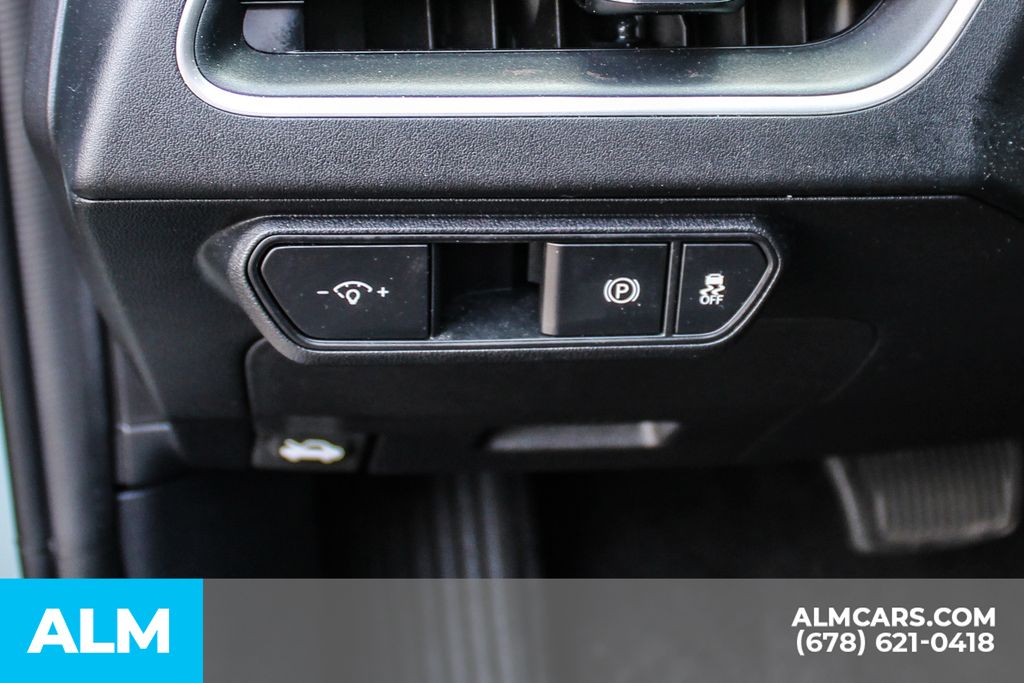 Used 2025 Blue Kia LXS image 30