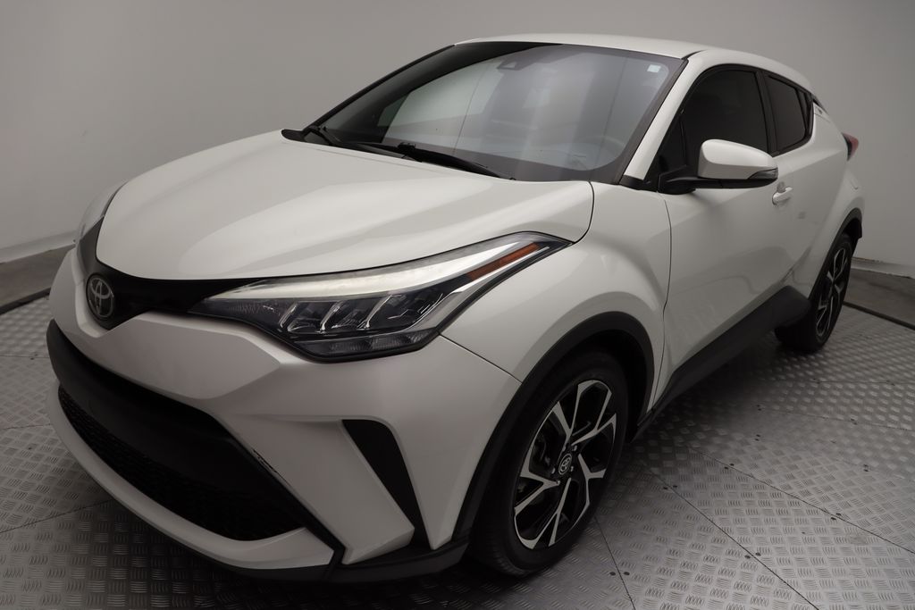 2020 Toyota C-HR XLE 2