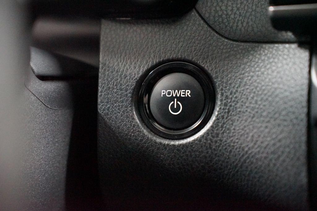 Thumbnail: 2025 Toyota Camry - 23