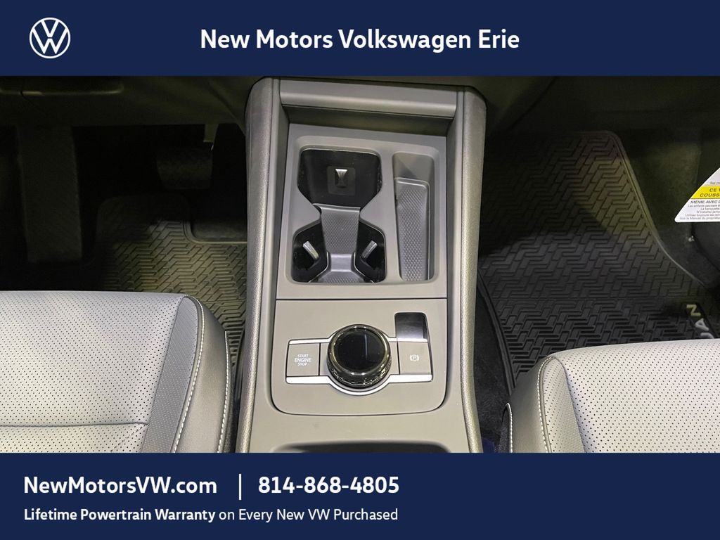 New 2026 Silver Metallic Volkswagen 2.0T SE image 10