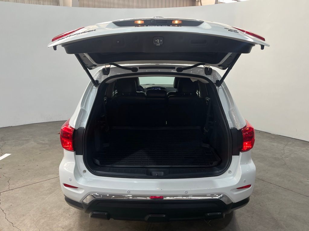 2018 Nissan Pathfinder SL