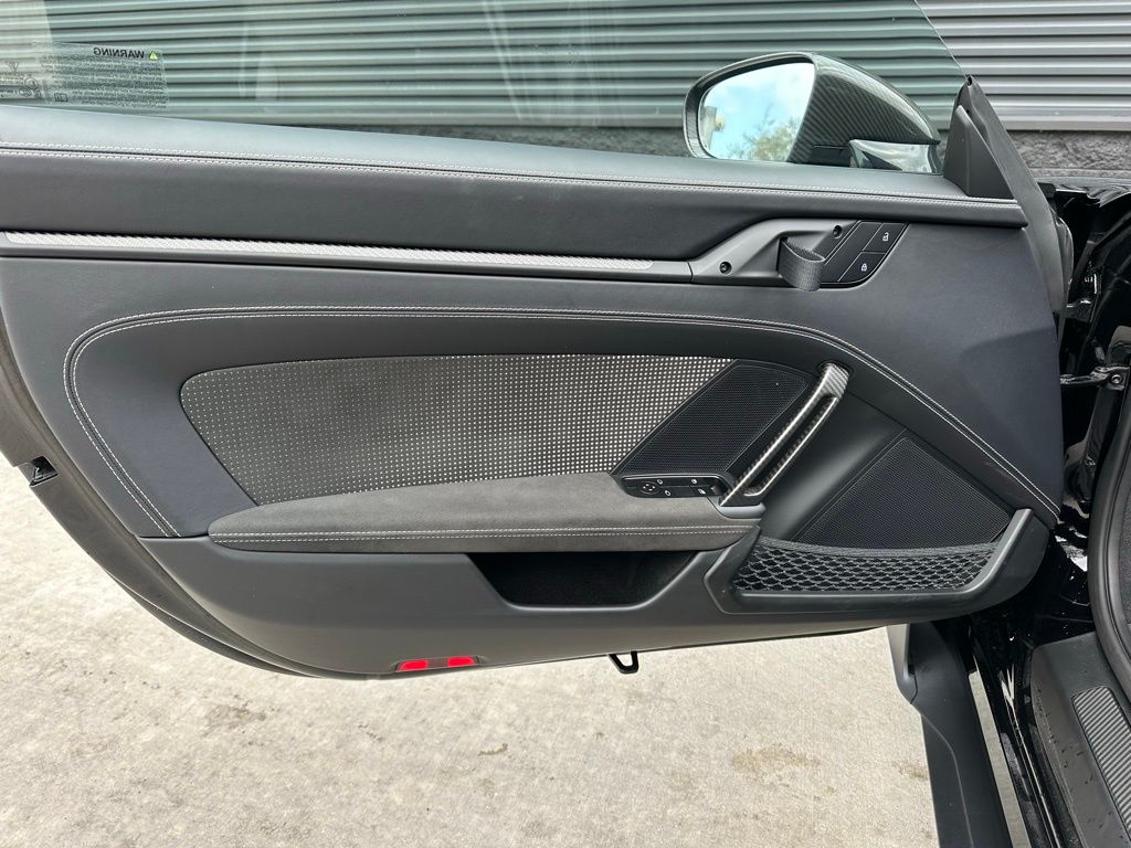 Thumbnail: 2025 Porsche 911 - 20