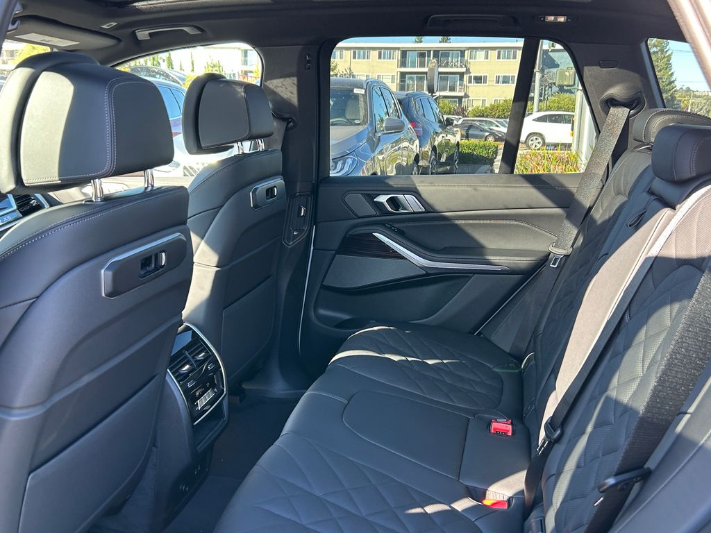 Thumbnail: 2026 BMW X5 - 30