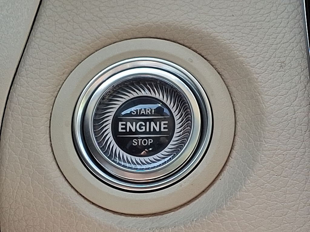 2021 Mercedes-Benz GLC 300 23