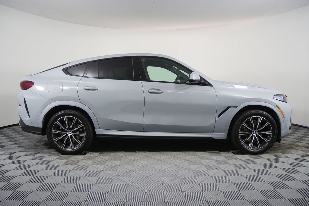 Thumbnail: 2025 BMW X6 - 2