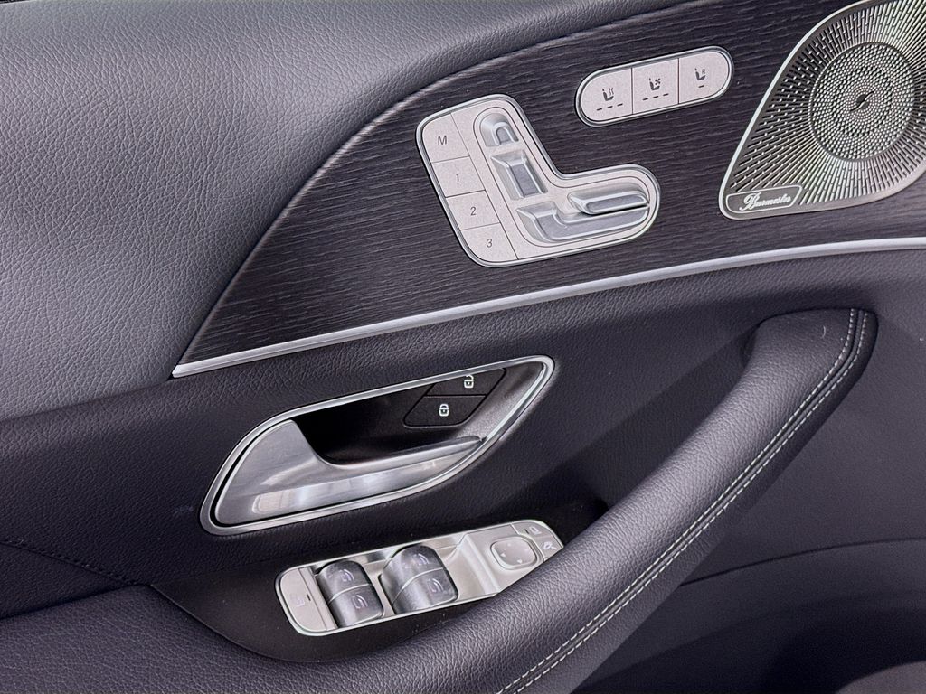 Thumbnail: 2026 Mercedes-Benz GLS - 24