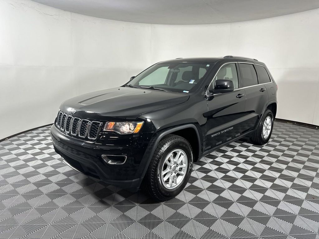 2018 Jeep Grand Cherokee Laredo 3