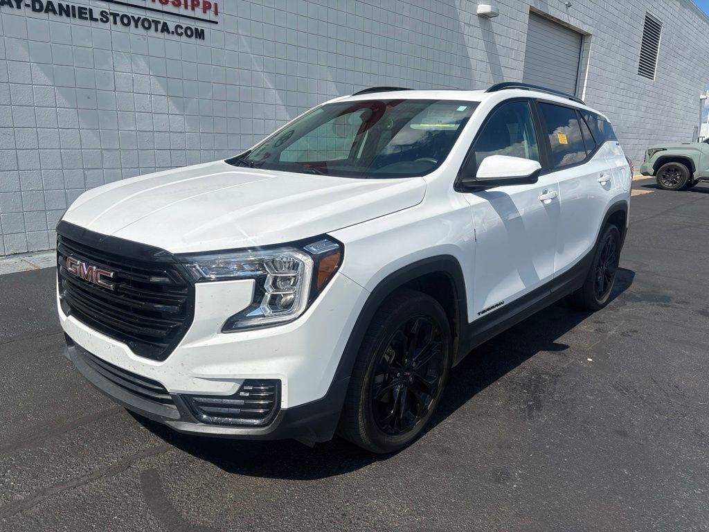2022 GMC Terrain SLE AWD's photo