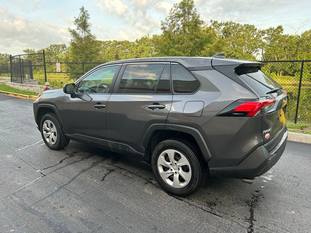 2024 Toyota RAV4 LE 3