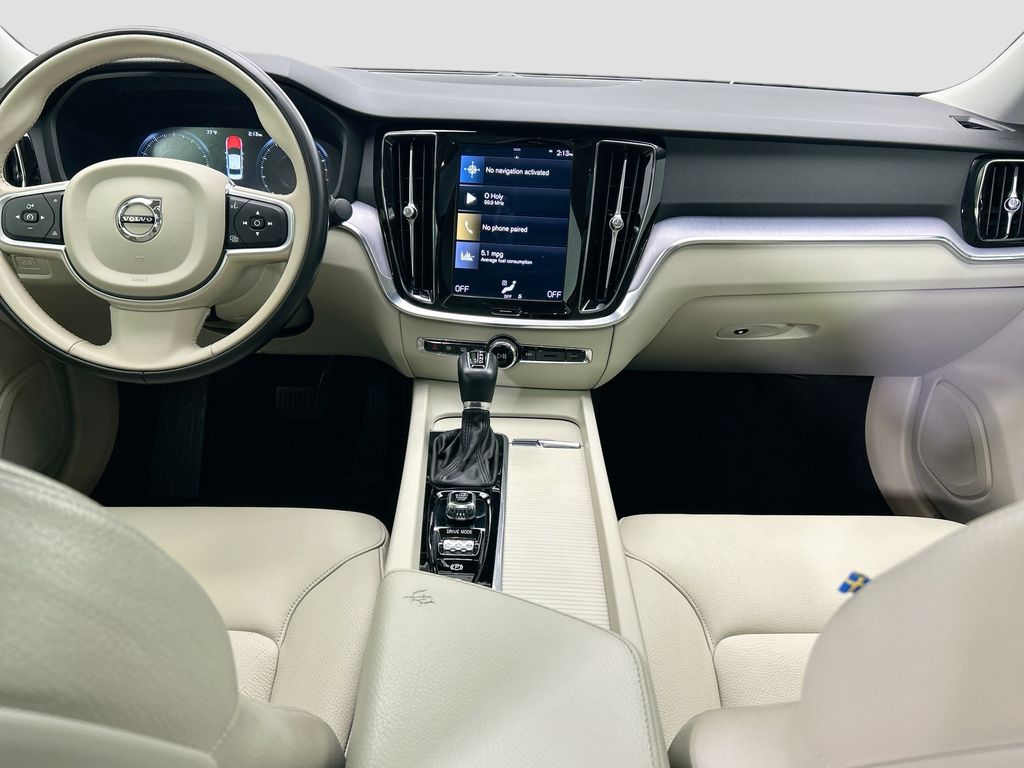 Thumbnail: 2020 Volvo S60 - 13