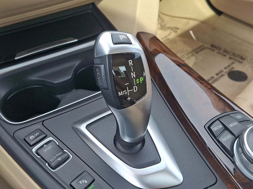 Thumbnail: 2015 BMW 3 Series - 13