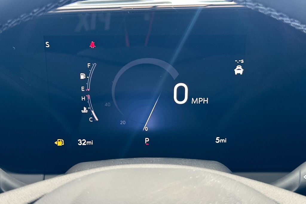 new 2025 Buick Envista car, priced at $26,280