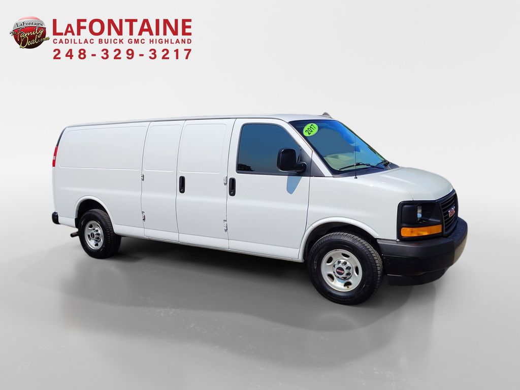 2017 GMC Savana 2500 Work Van 3