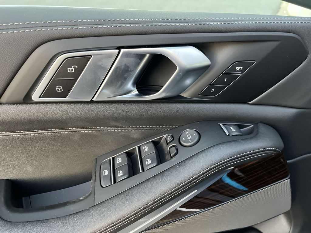 Thumbnail: 2026 BMW X5 - 13