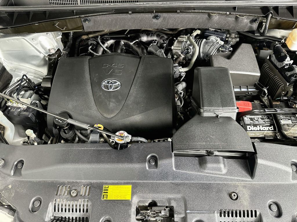 Thumbnail: 2019 Toyota Highlander - 31