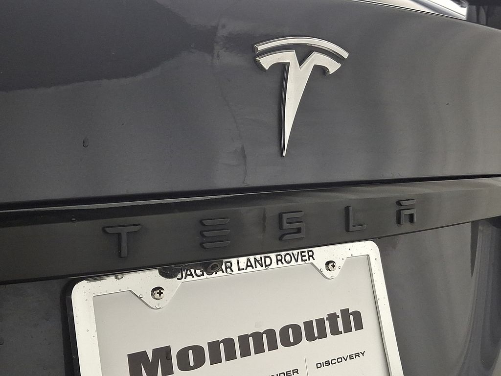 Thumbnail: 2022 Tesla Model X - 31