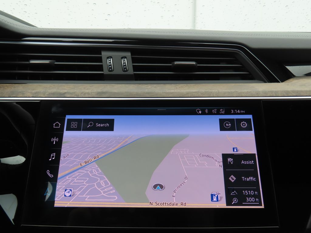 Thumbnail: 2019 Audi e-tron - 15