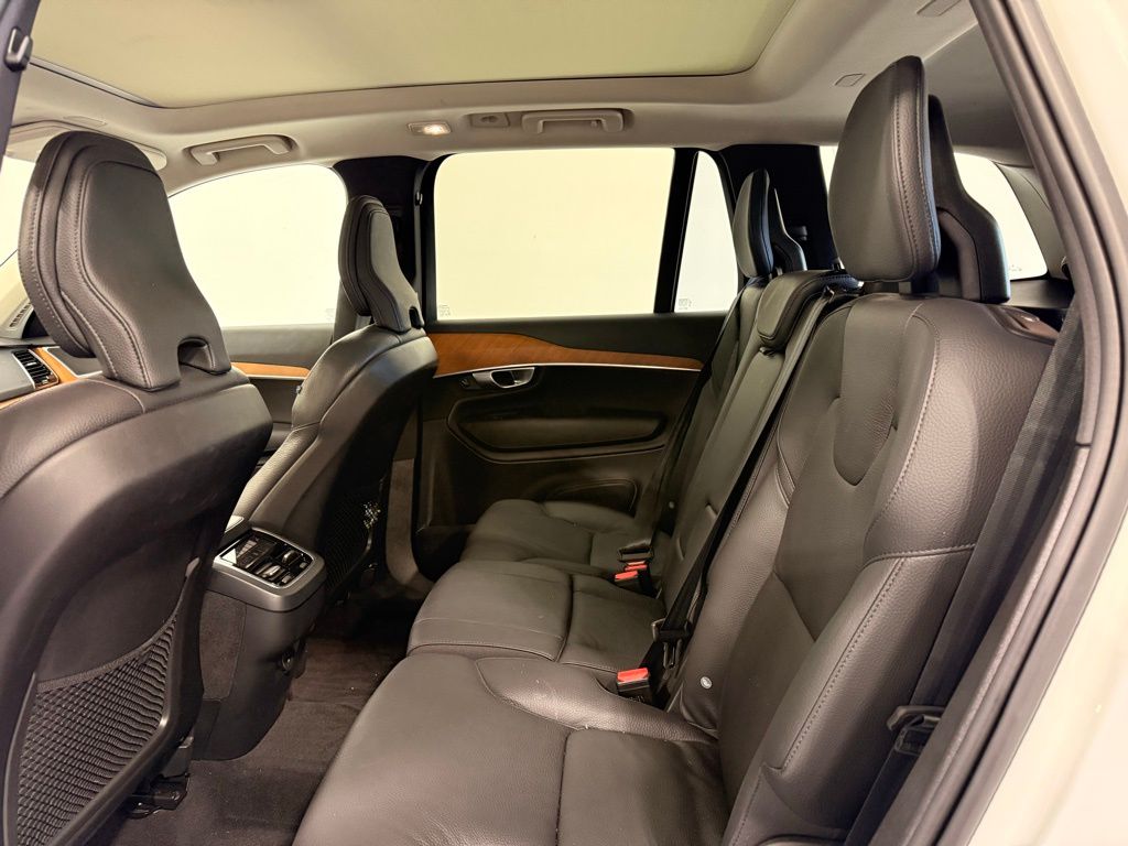 Thumbnail: 2024 Volvo XC90 - 10