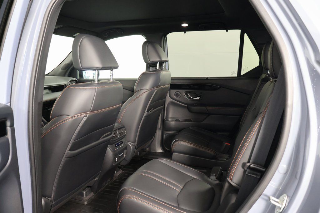 Thumbnail: 2023 Honda Pilot - 11